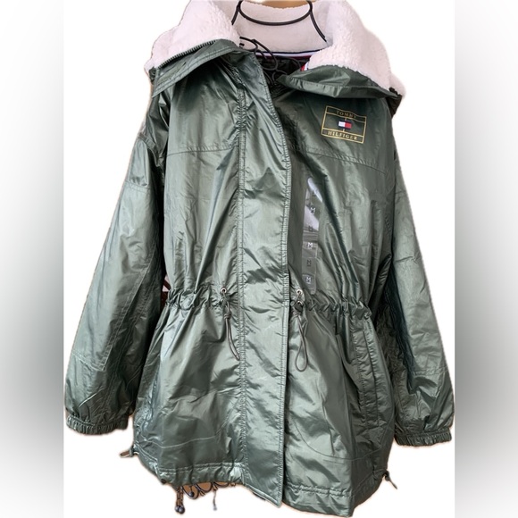 Hooded Fleece-Trim Utility Jacket
Tommy Hilfiger In: Olive - Picture 4 of 5